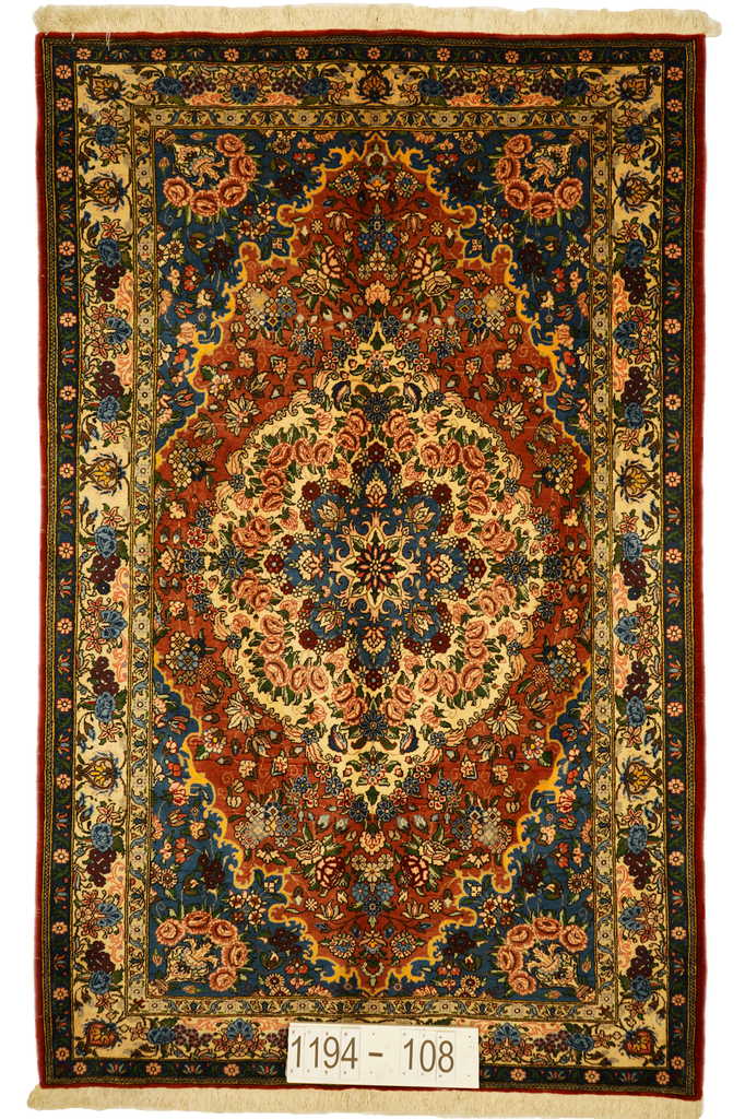 Hand knotted Oriental carpet "Shahrkord" 245 x 154 cm - Farhadian.com
